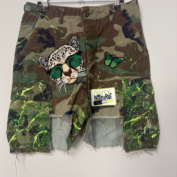 Camo Green Shorts with Leopard and Butterfly Design M